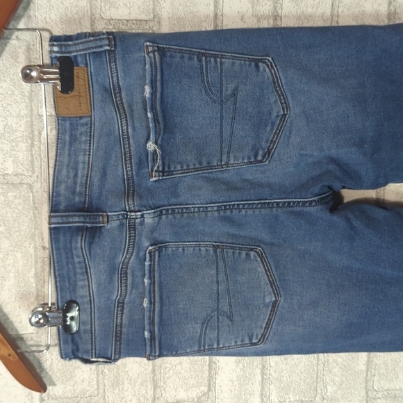 American Eagle High Rise Jegging Backed Distressed Next Level Stretch Size 6 - Picture 4 of 8